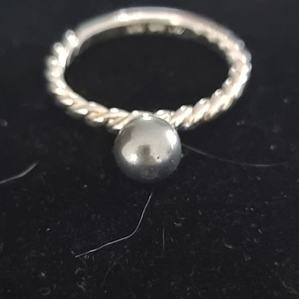 Pearl Ring - Picture 3 of 7